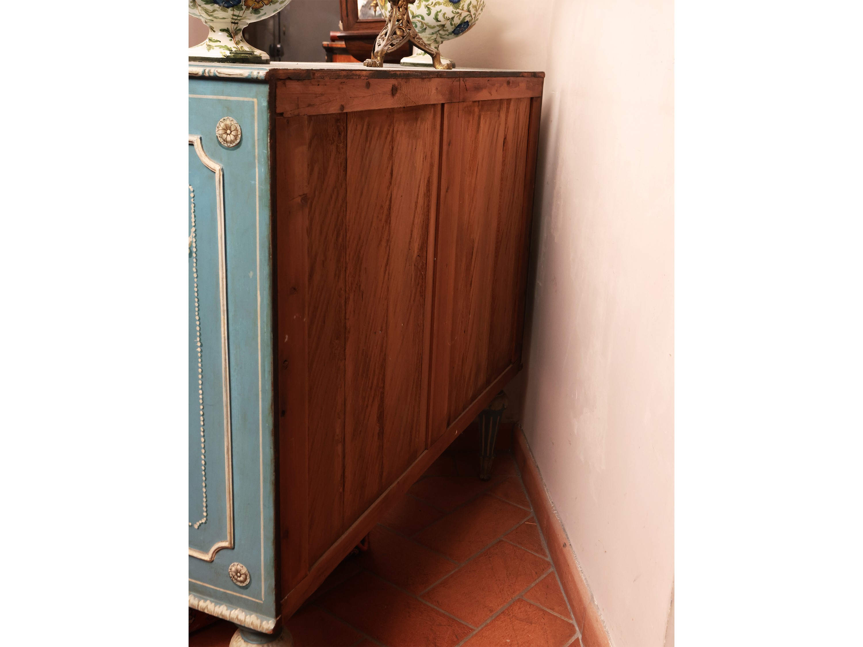 Credenza in Legno Laccato Azzurro