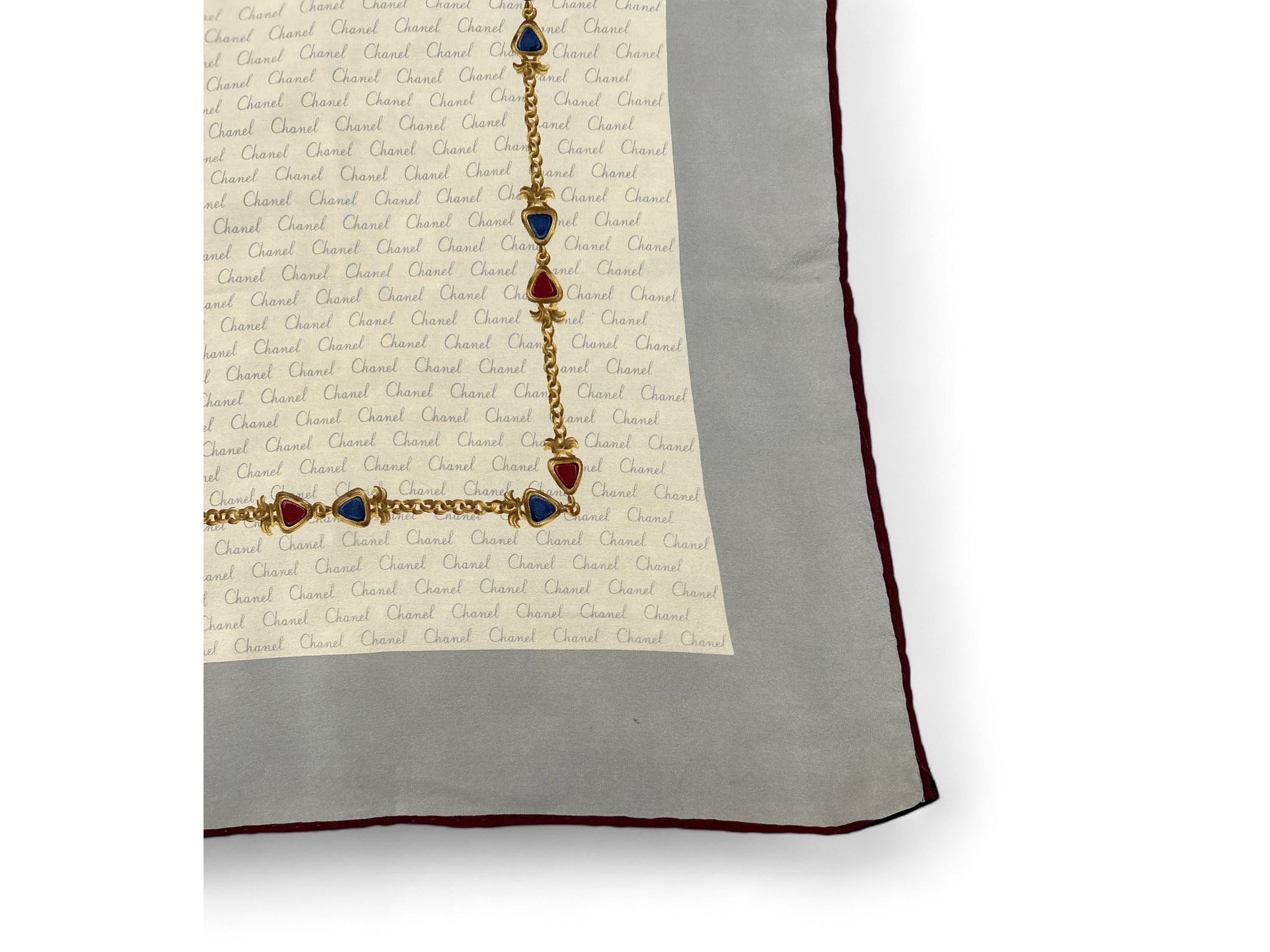 Chanel, Due Foulard in Seta