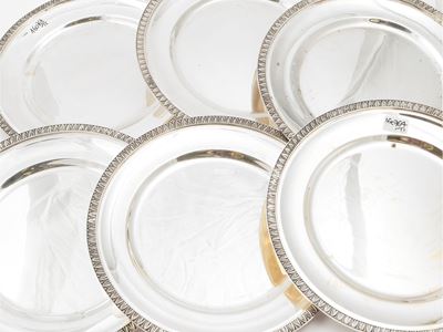 Serie di Dodici Piattini in Argento