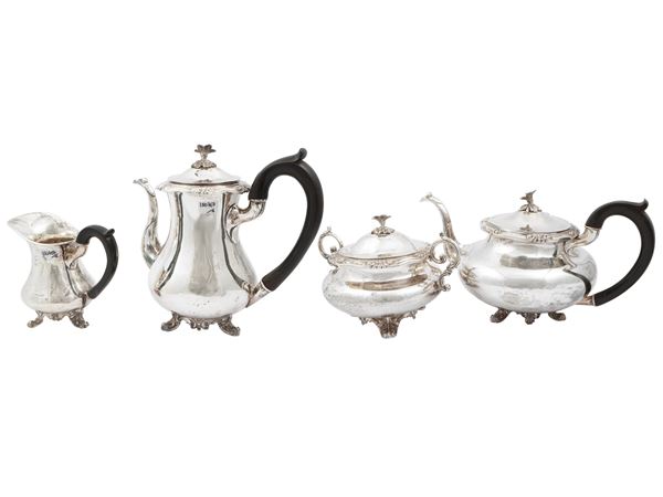 Silver tea and coffee service, Pini