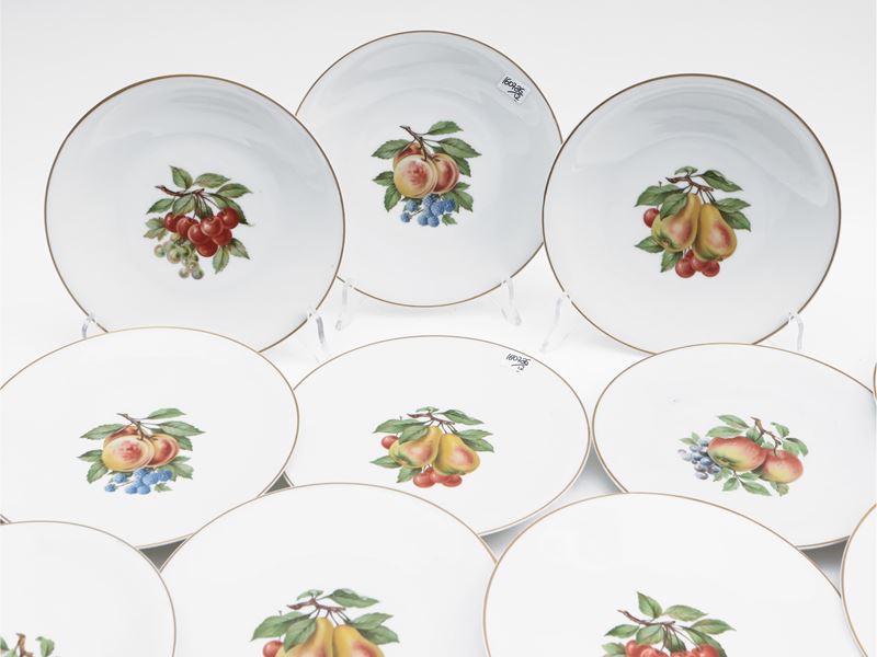 Serie di Sei Piattini da Frutta in Porcellana, Porcelain De Paris