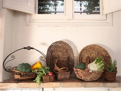 Assortimento di Cestini D'epoca in Vimini