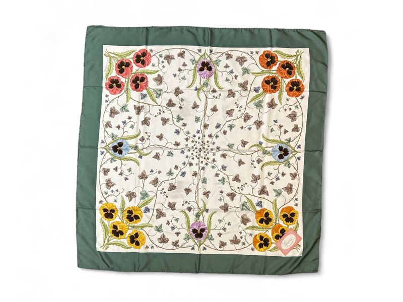 Gucci, Foulard in Seta di Vittorio Accornero