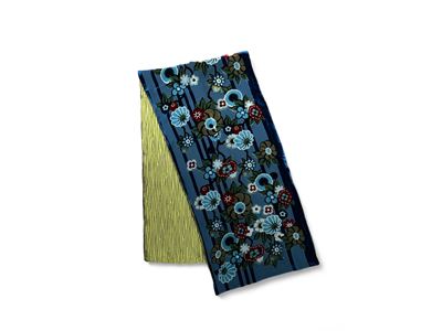 Kenzo, Stola Bicolore Blu e Verde in Seta con Fiori in Velluto