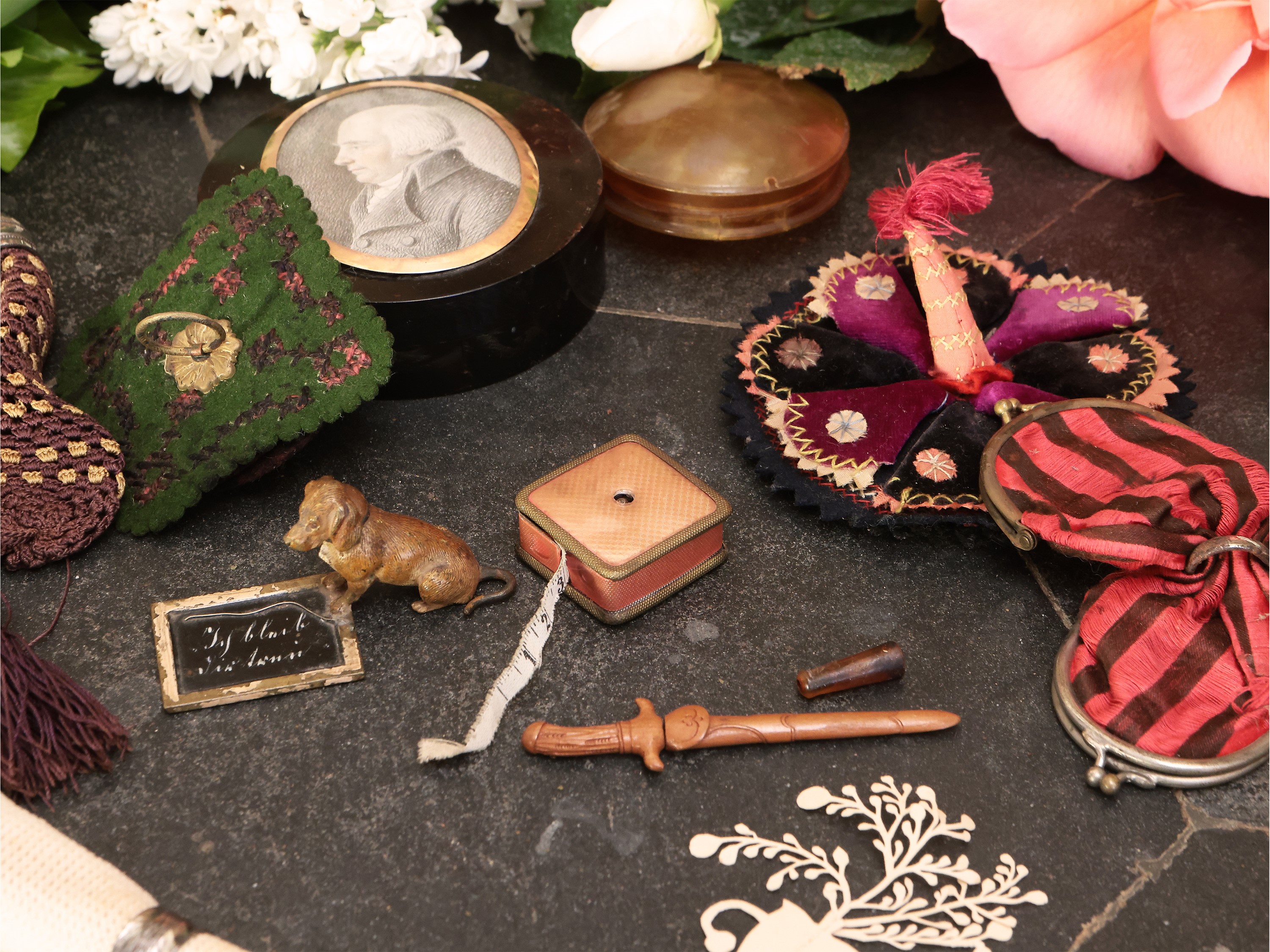 Lotto di curiosità e galanterie