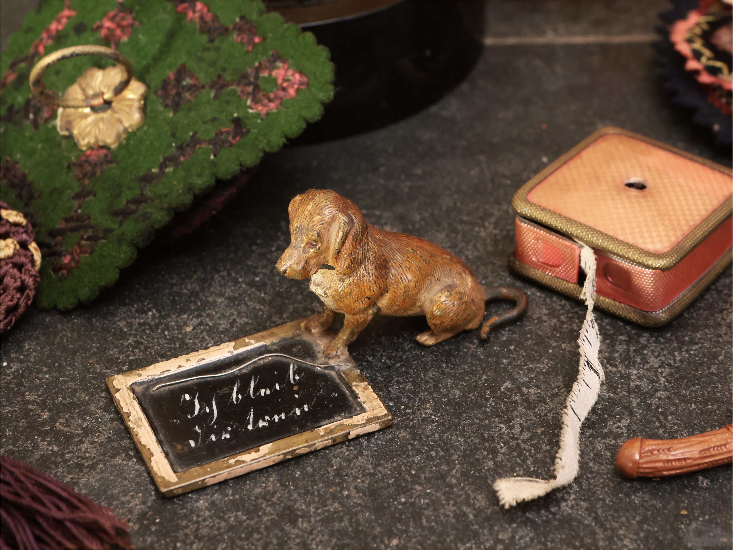 Lotto di curiosità e galanterie