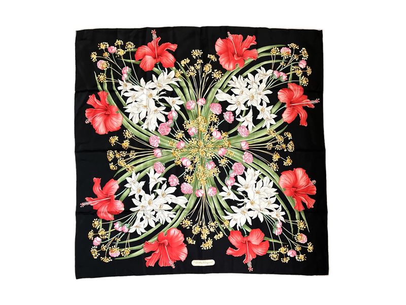 Salvatore Ferragamo, Foulard in Seta