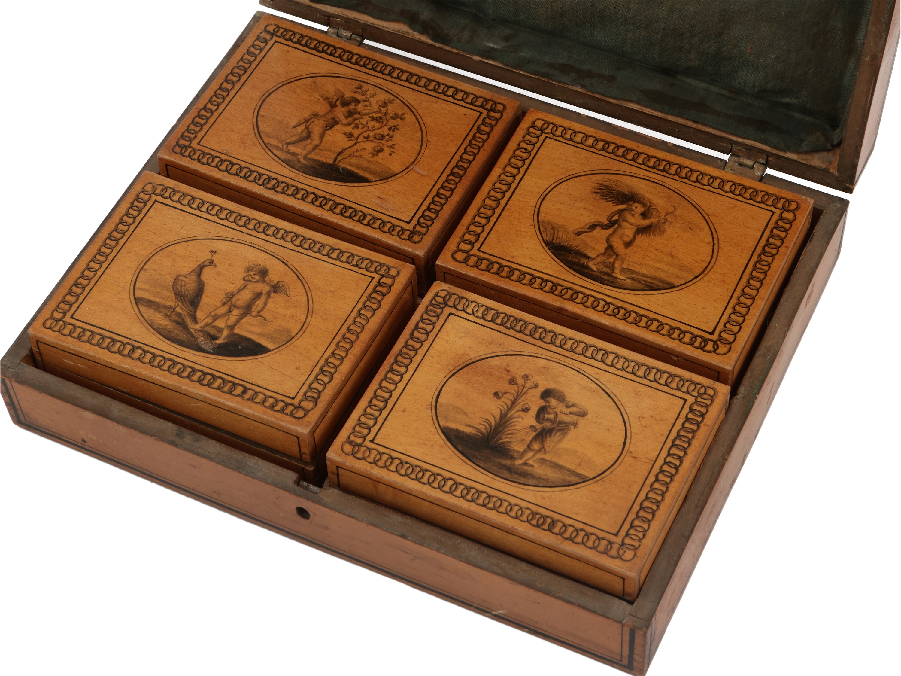 Scatola per Carte da Gioco in Cilegio Finemente Dipinto in Monocromia