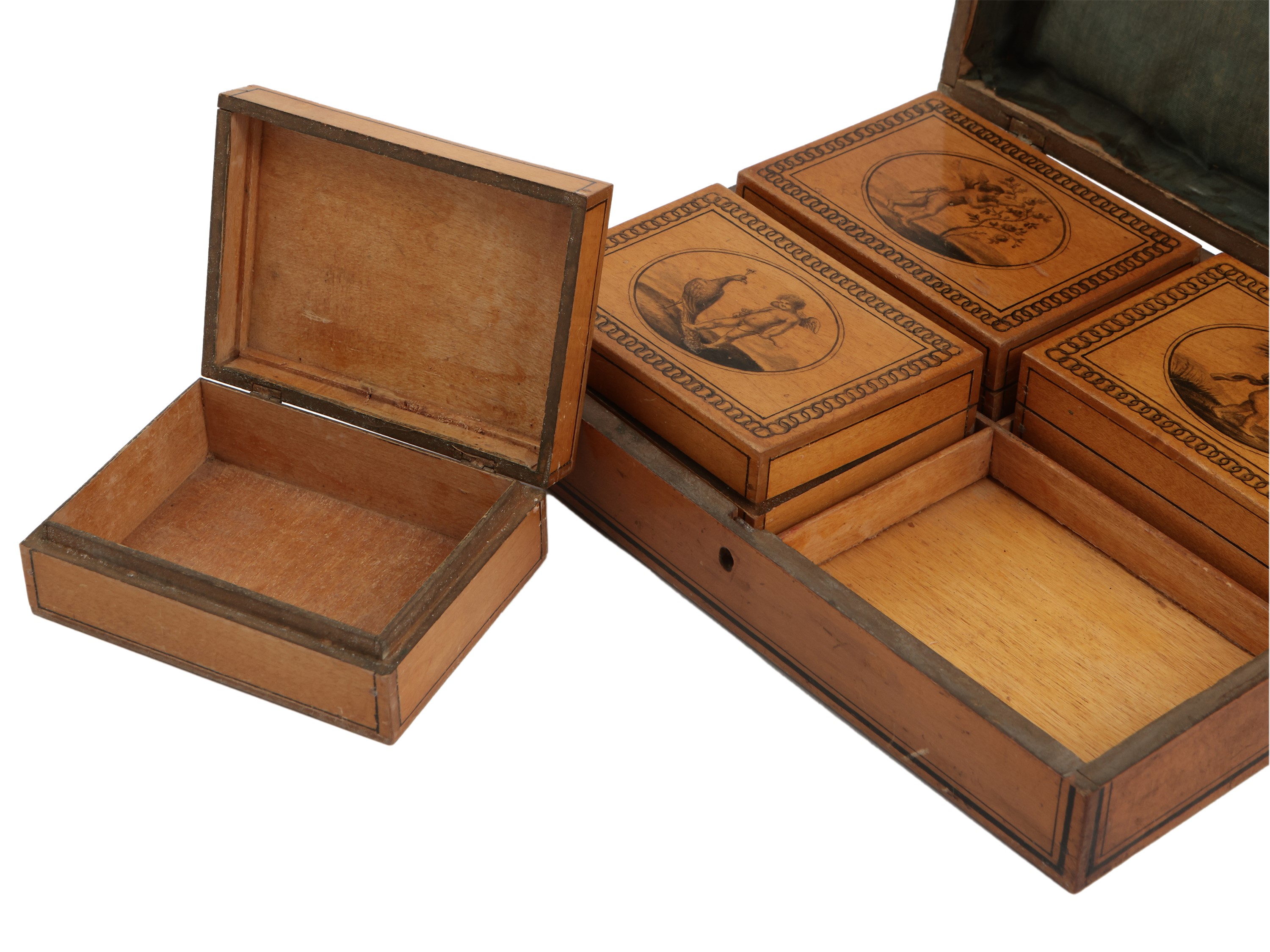 Scatola per Carte da Gioco in Cilegio Finemente Dipinto in Monocromia