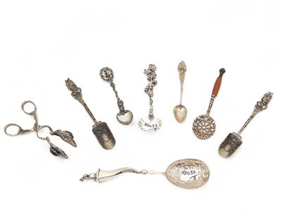 Assortimento di Cucchiaini da Collezione in Argento