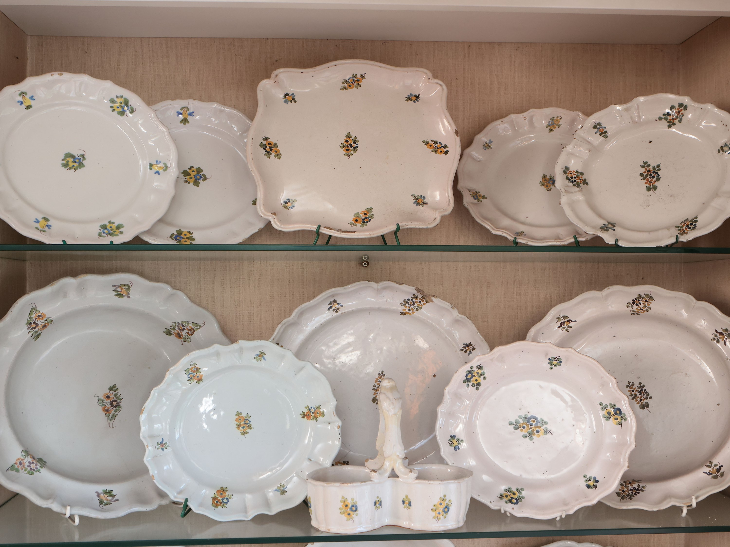 Servizio di Piatti in Maiolica, Empoli, XVIII/XIX Secolo
