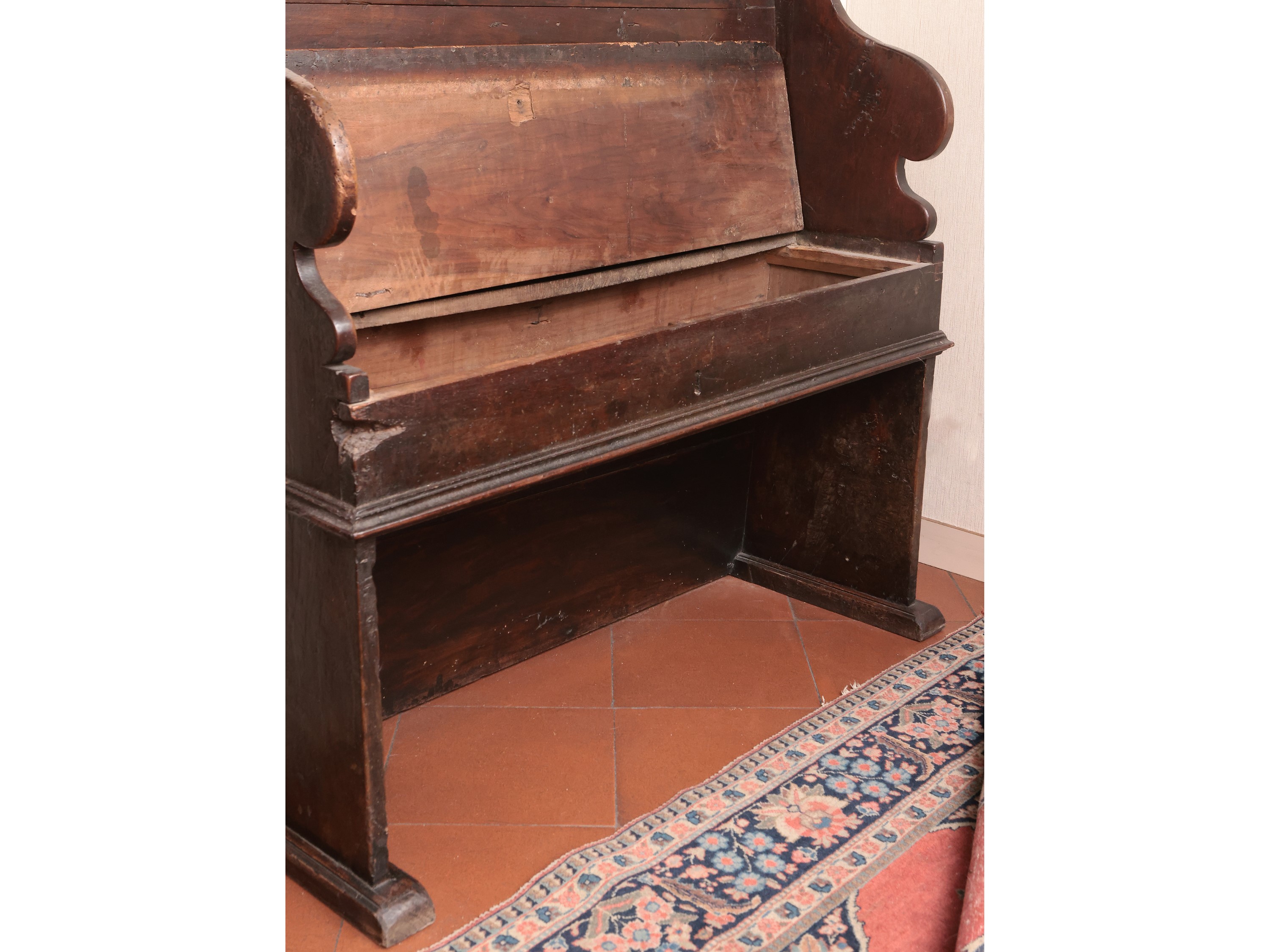 Panca in Noce e Legno Tenero
