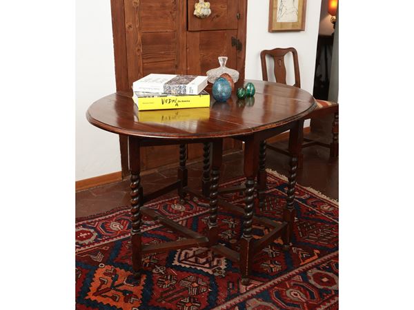 Service table with oak strips