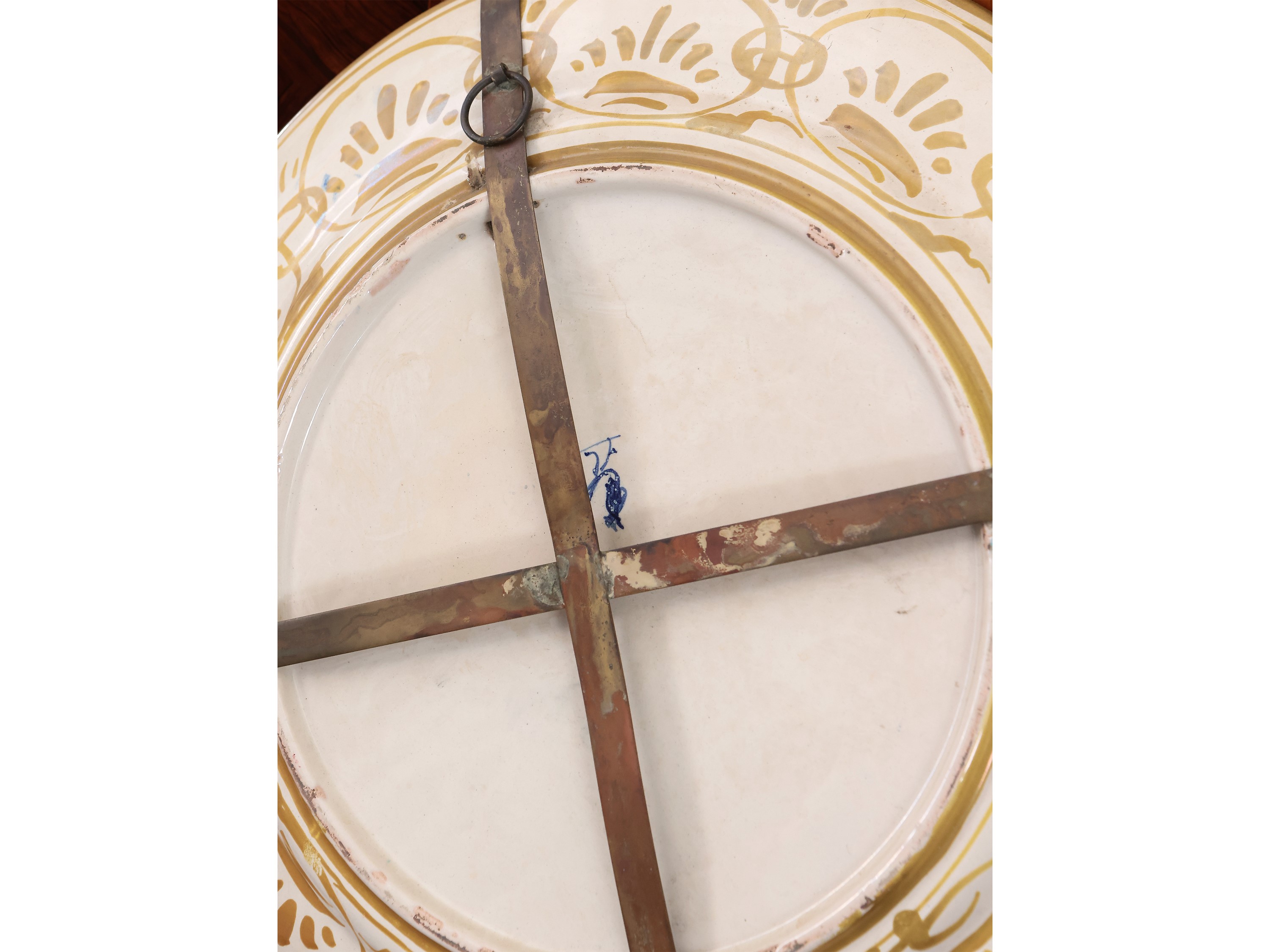 Piatto da parata in terracotta invetriata, Cantagalli