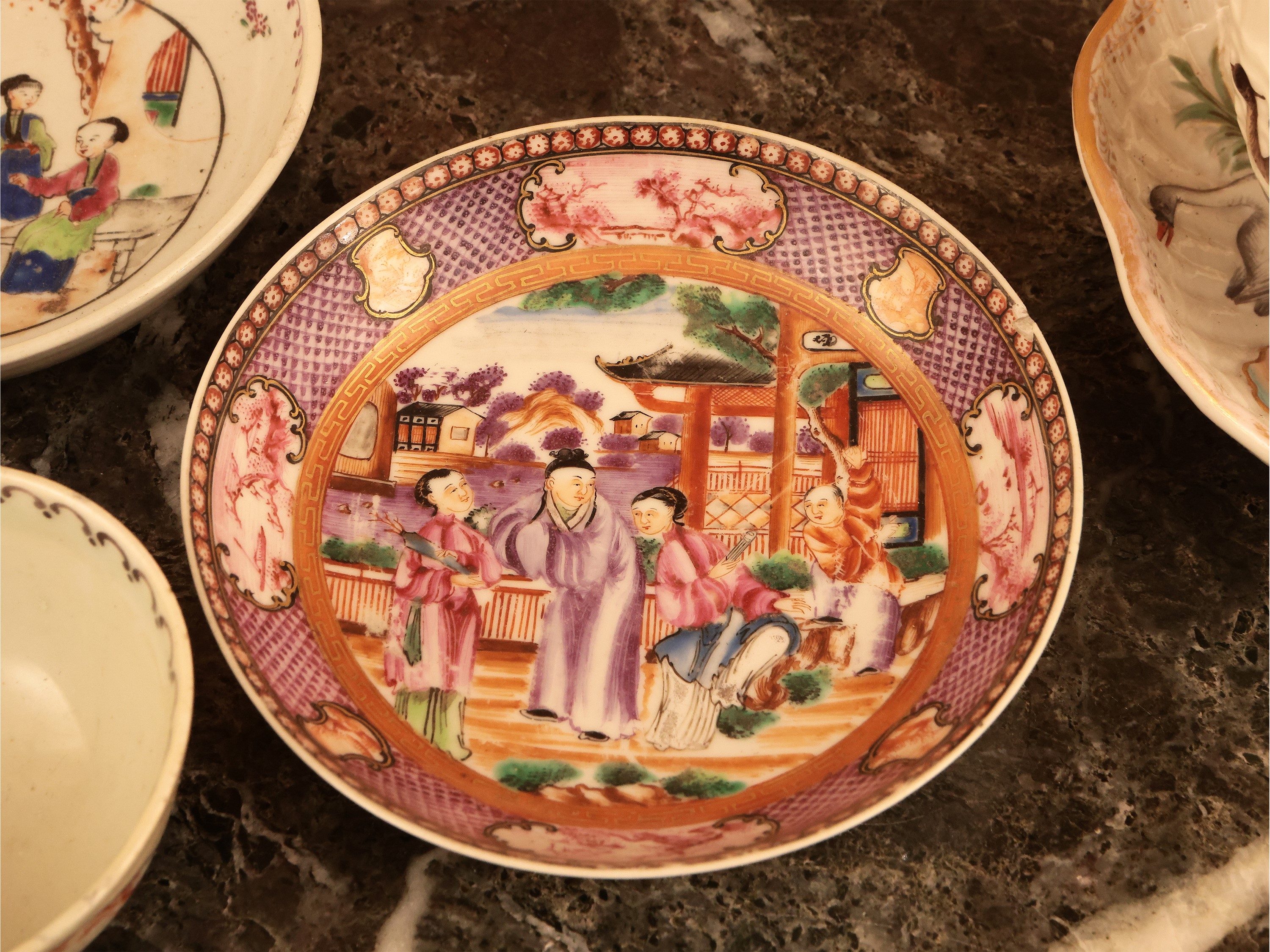 Collezione di Tazzine D'epoca in Porcellana