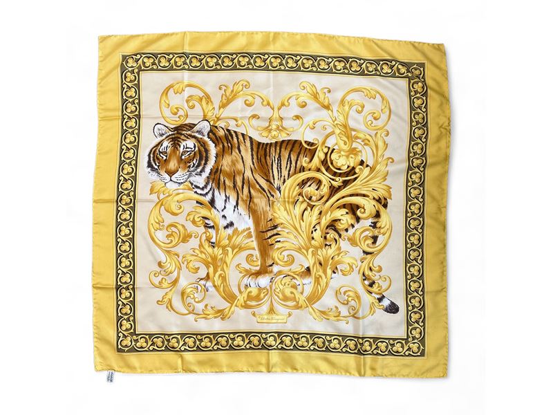 Salvatore Ferragamo, Due Foulard in Seta