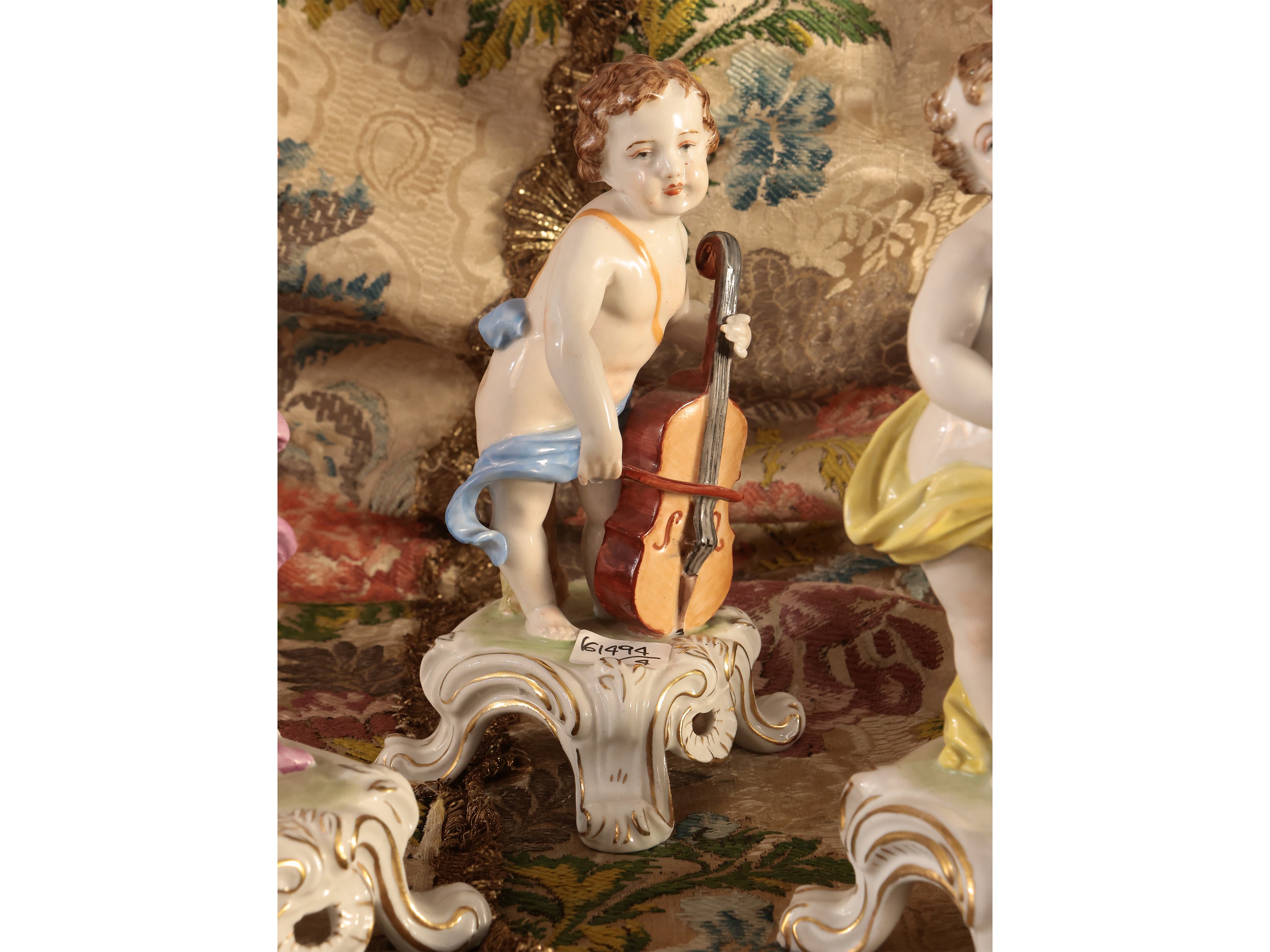Quattro Figure in Porcellana Policroma