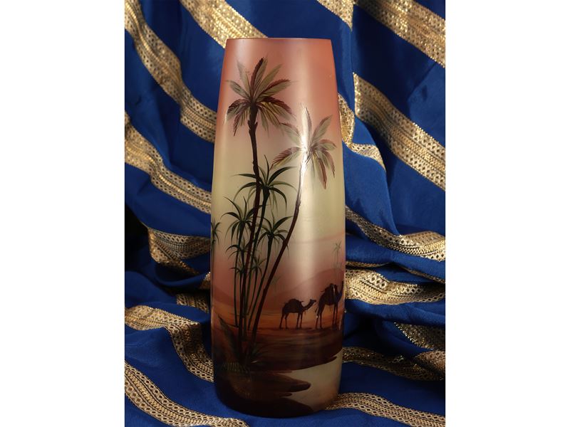 Vaso in Vetro Decorato a Smalto