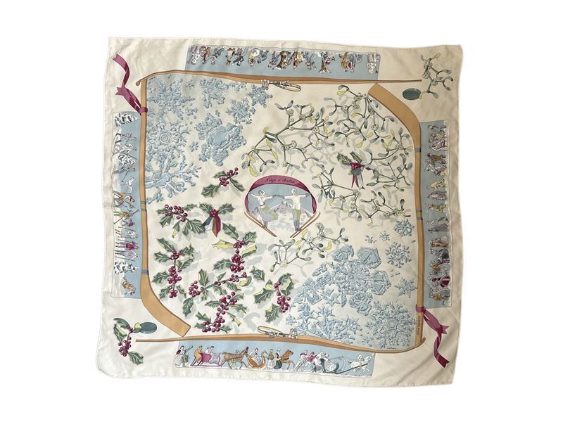 Hermès, Foulard in Seta "niege D'antan" di Cathy Latham