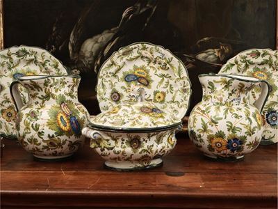 Assortimento di Accessori per la Tavola in Ceramica