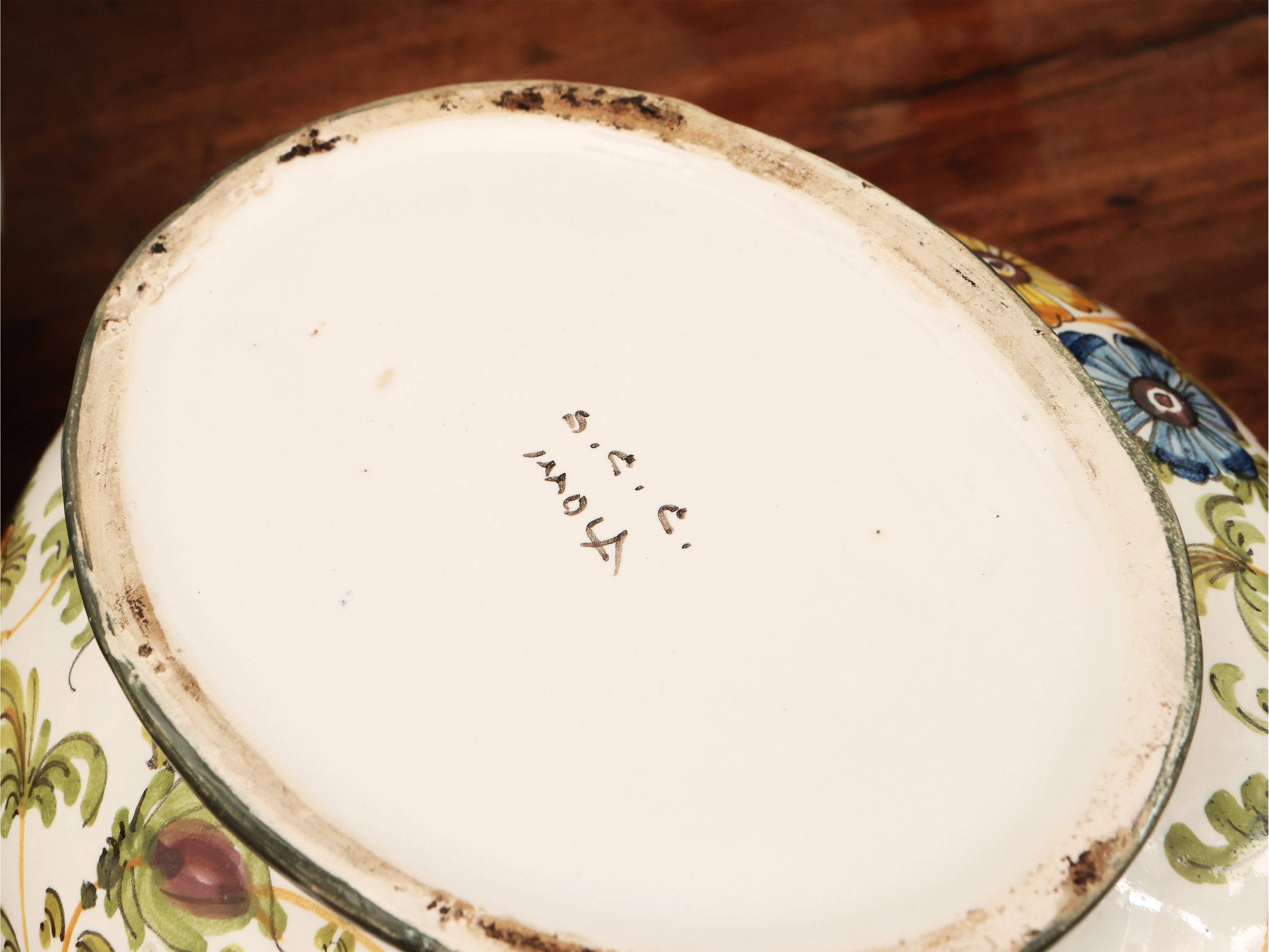 Assortimento di Accessori per la Tavola in Ceramica