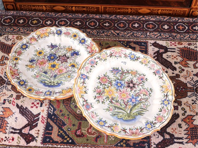 Coppia di Piatti in Terracotta Smaltata, Deruta