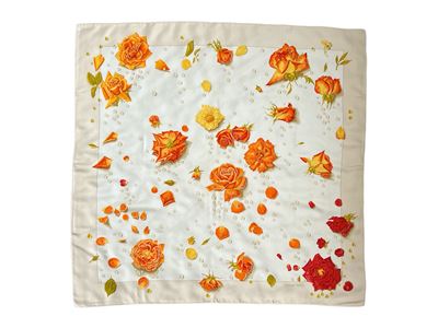 Hermès, Foulard in Seta "la Roseèe" di Anne Gavarni