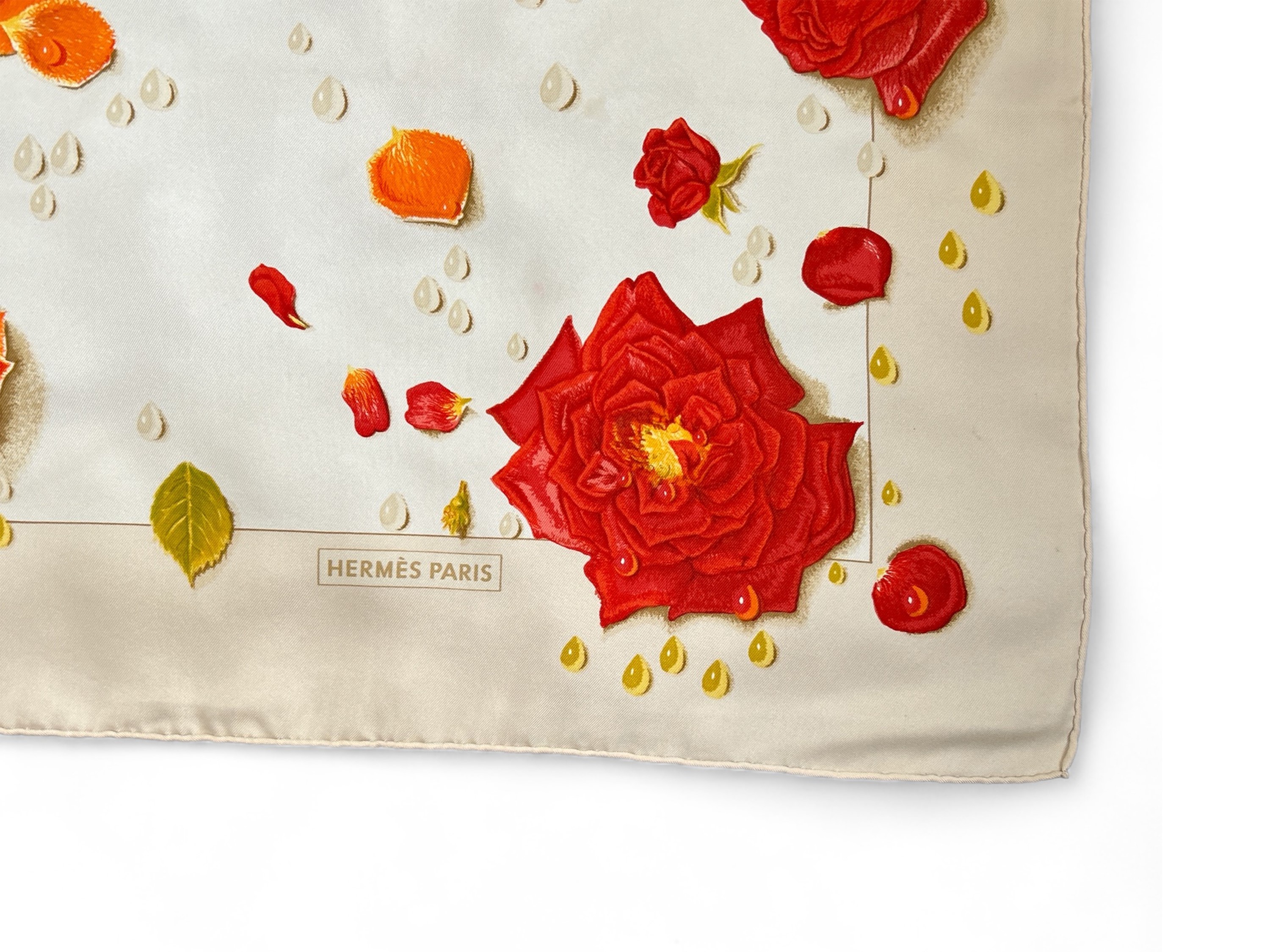 Hermès, Foulard in Seta "la Roseèe" di Anne Gavarni