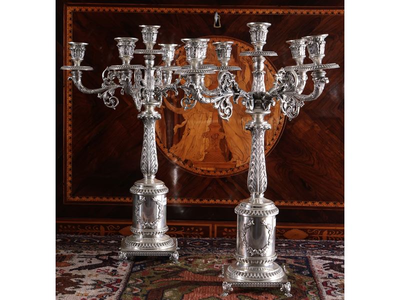 Coppia di Grandi Candelabri in Argento