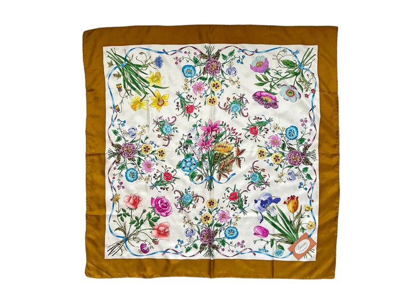 Gucci, Foulard in Seta di Vittorio Accornero