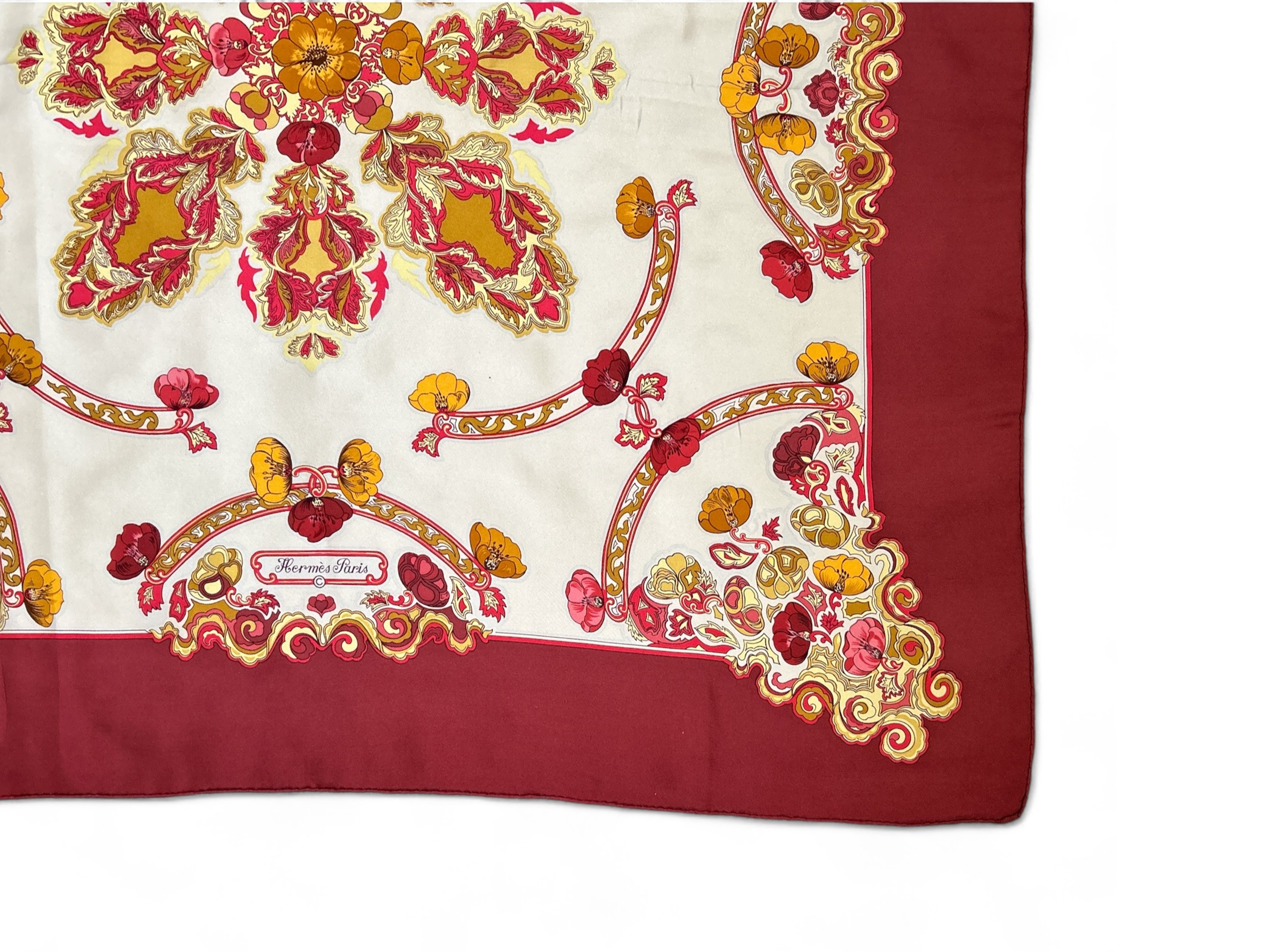Hermès, Foulard in Seta "anemones" di Cathy Latham