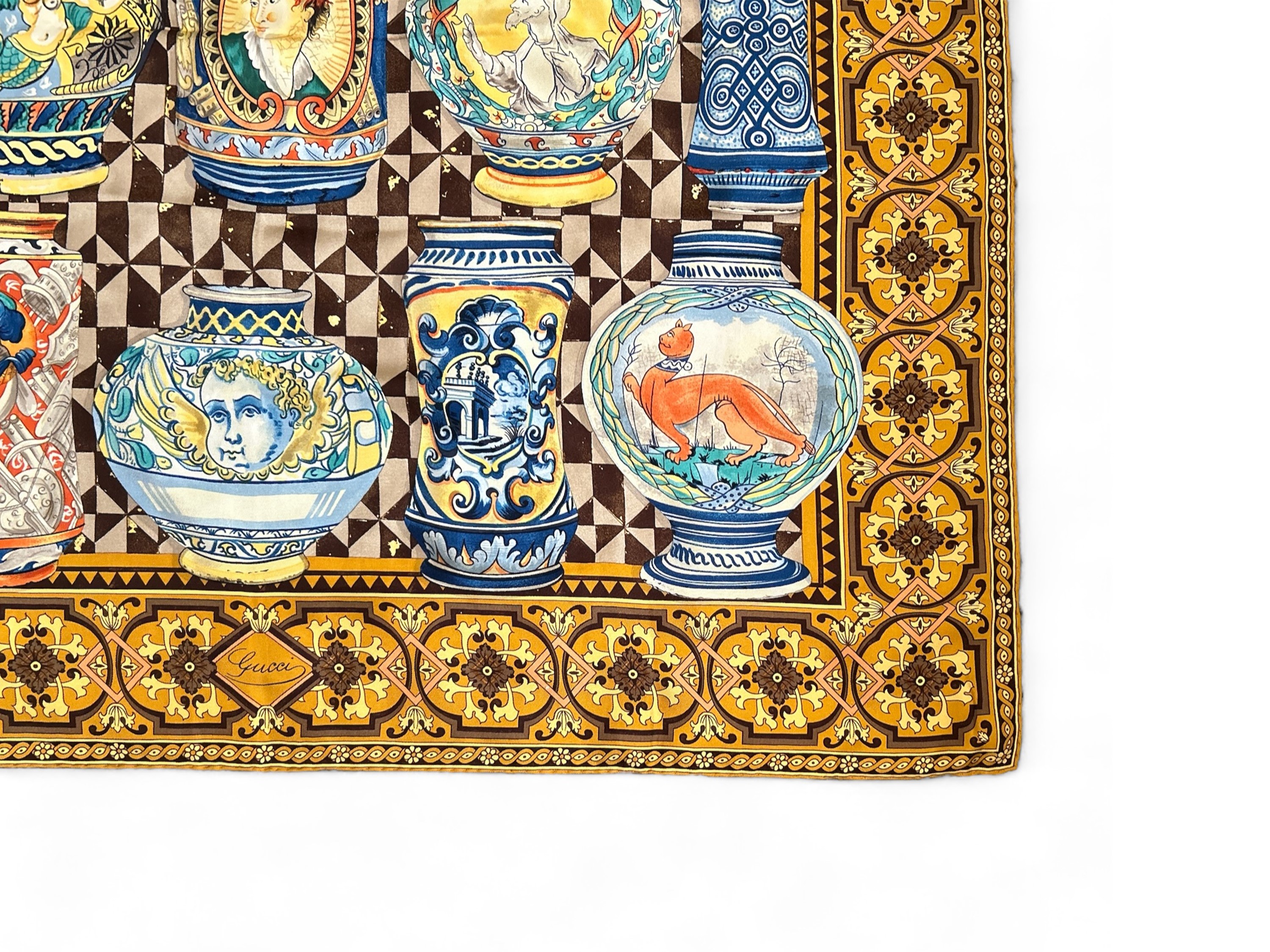 Gucci, Due Foulard in Seta