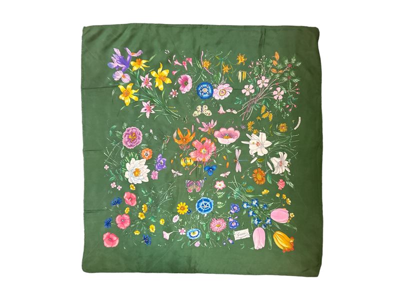 Gucci, Foulard in Seta "flora" di Vittorio Accornero