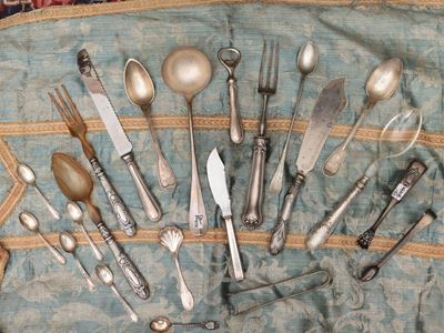Miscellanea di Posate in Argento e Metallo Argentato