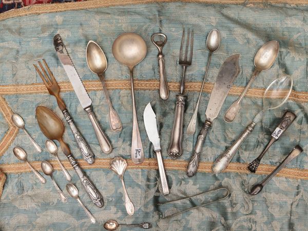 Miscellany of silver and silver-plated metal cutlery