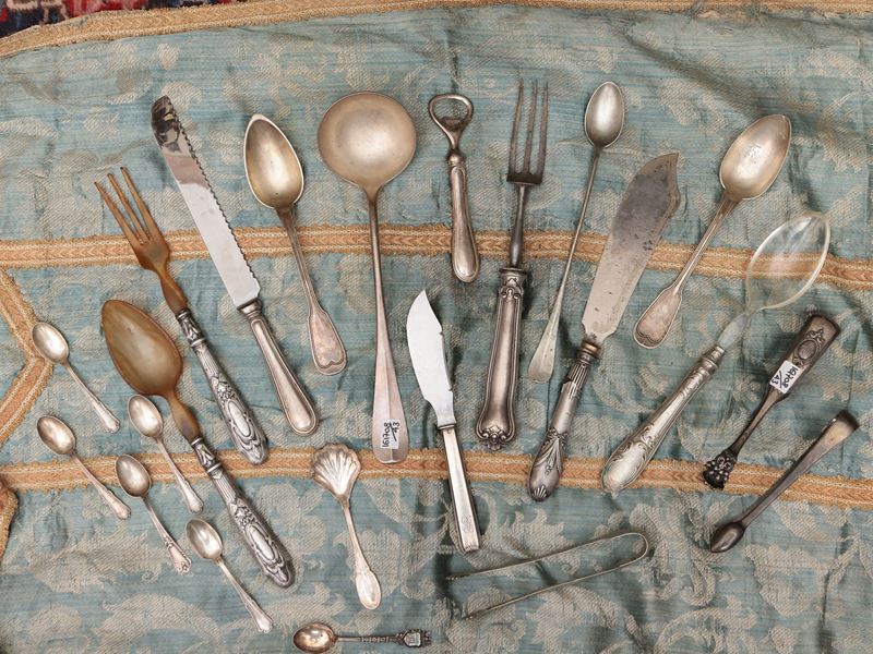 Miscellanea di Posate in Argento e Metallo Argentato