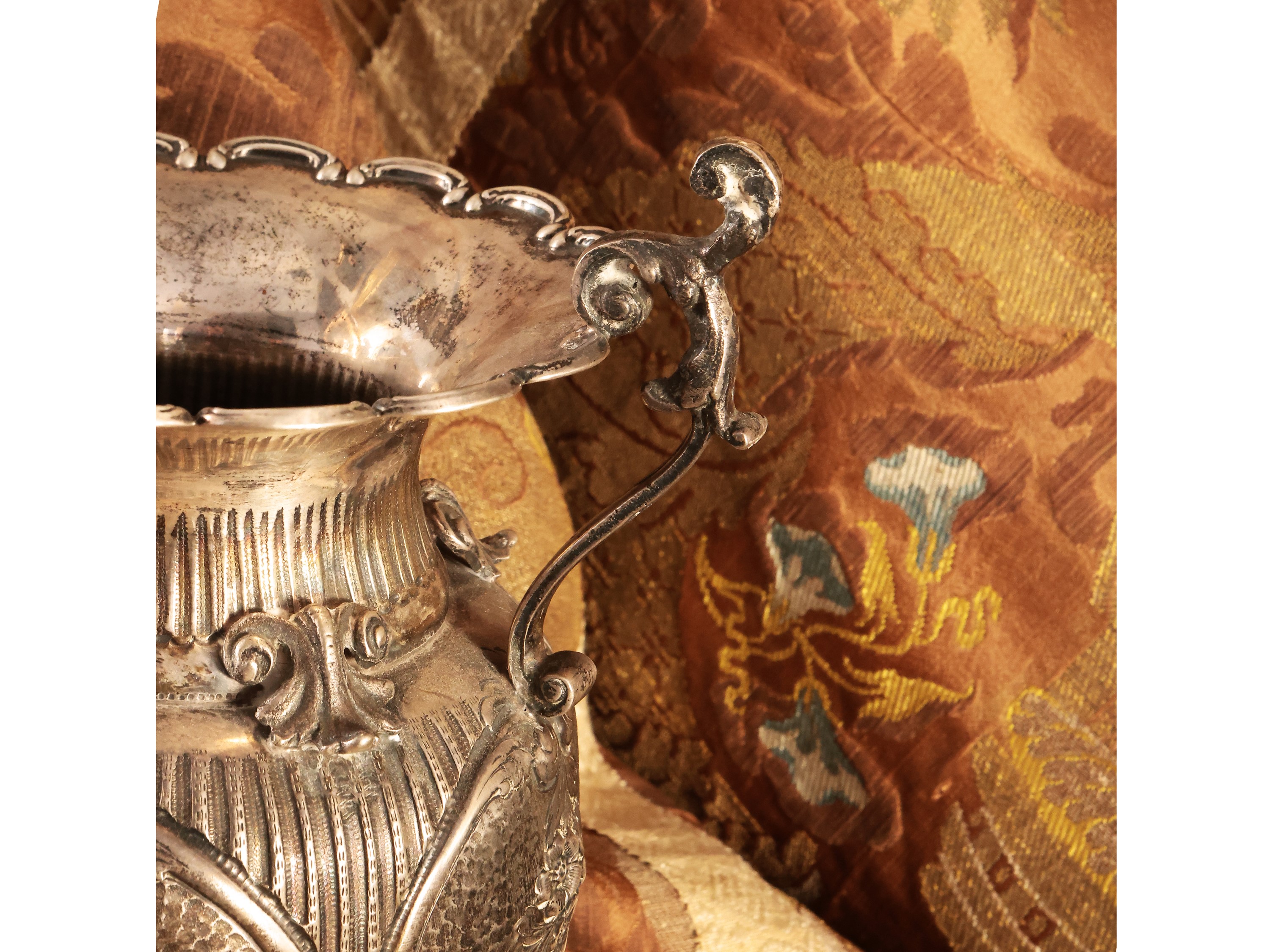 Vaso Ad Anfora in Argento