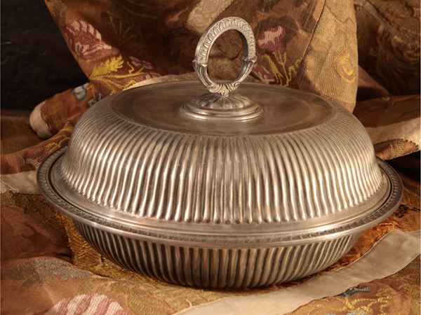 Silver legume bowl