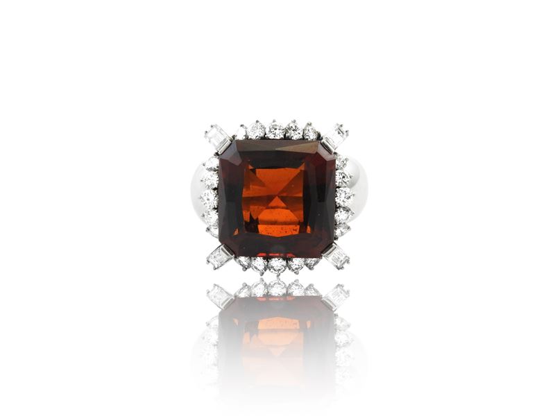 Anello Fascia in Oro Bianco con Diamanti e Quarzo Citrino