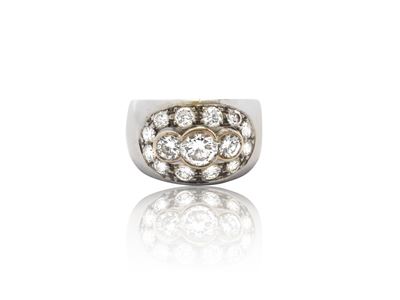 Anello Fascia Bombata in Oro Bianco e Diamanti