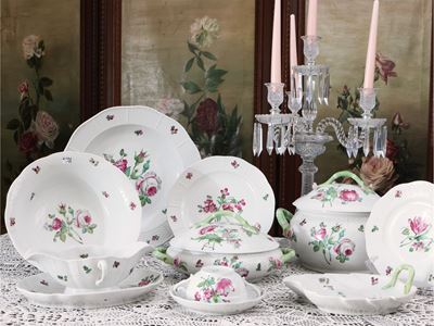 Servizio di Piatti in Porcellana, Decoro Bouquet De Rose Gould, Herend