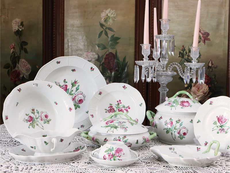 Servizio di Piatti in Porcellana, Decoro Bouquet De Rose Gould, Herend