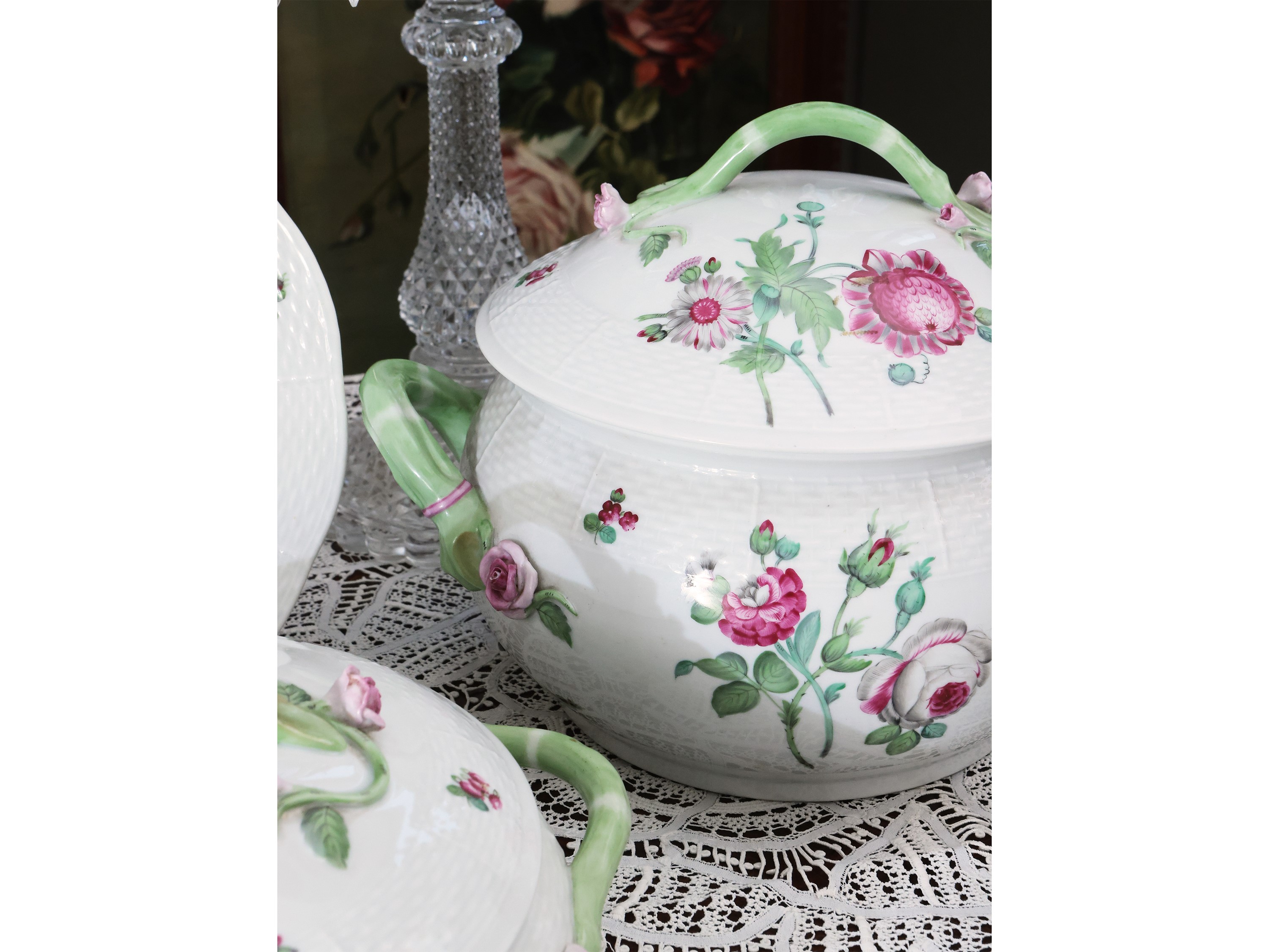 Servizio di Piatti in Porcellana, Decoro Bouquet De Rose Gould, Herend