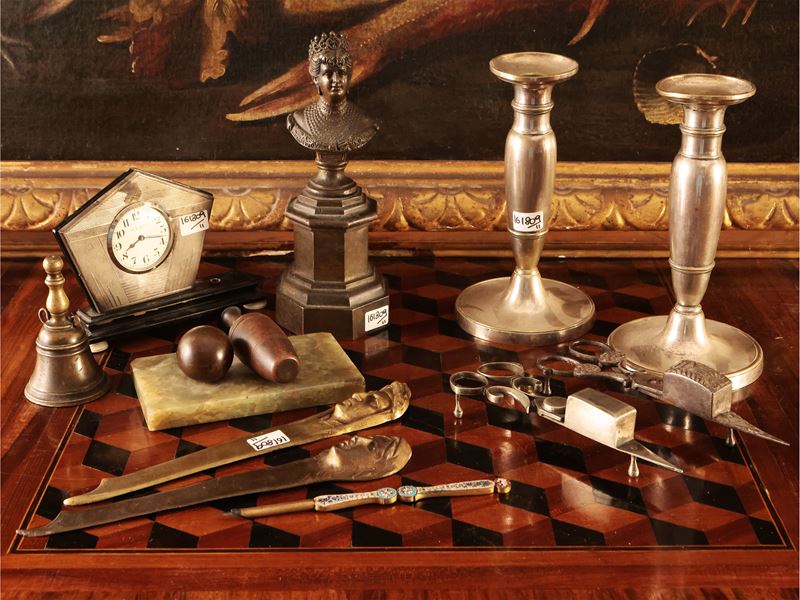 Lotto di Curiosità da Scrivania