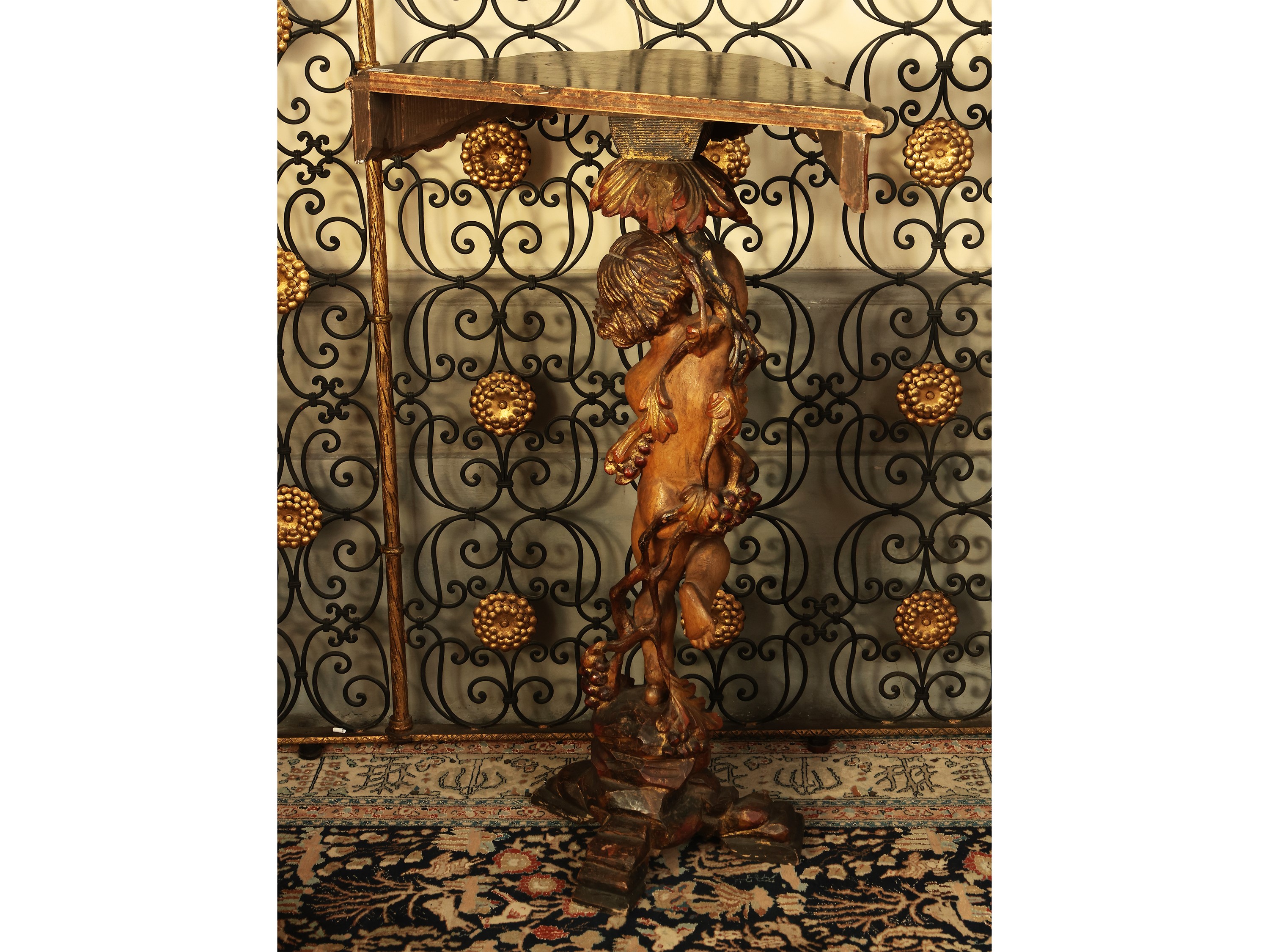 Gueridon in Legno Laccato e Dorato