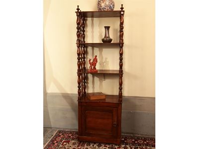 Etagere in Noce