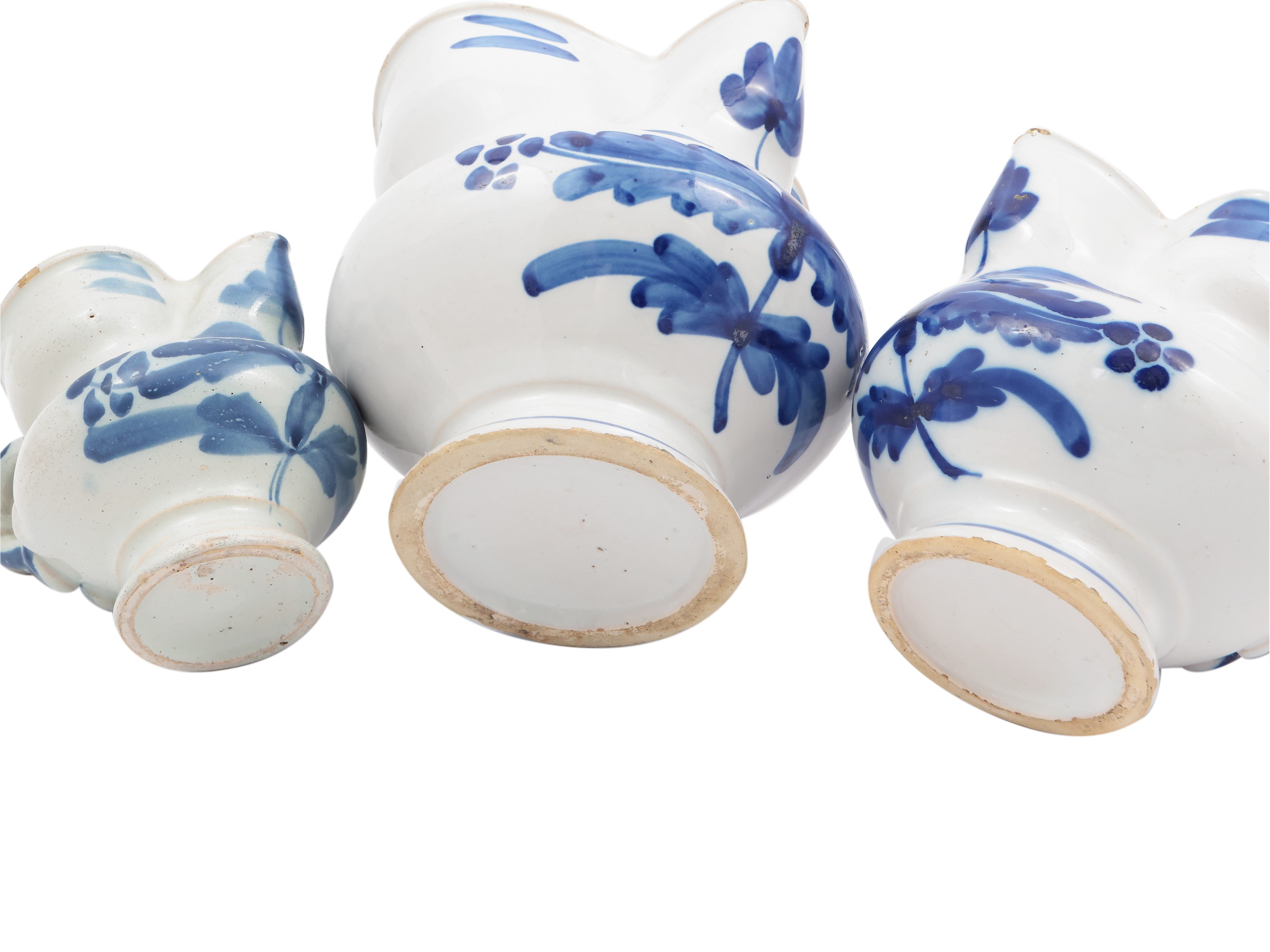 Serie di Tre Brocche in Maiolica