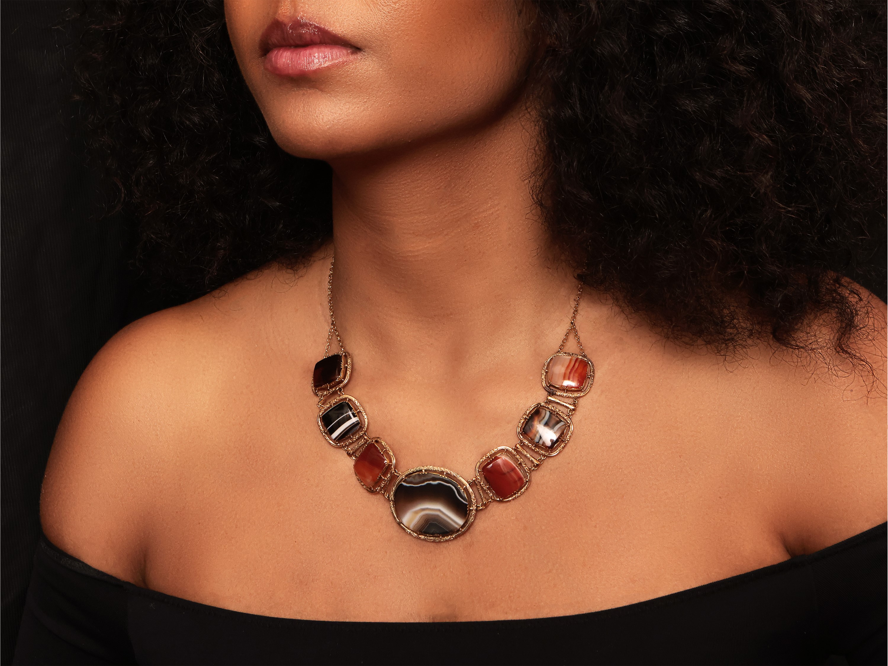 Collana in Oro Giallo con Agate Policrome