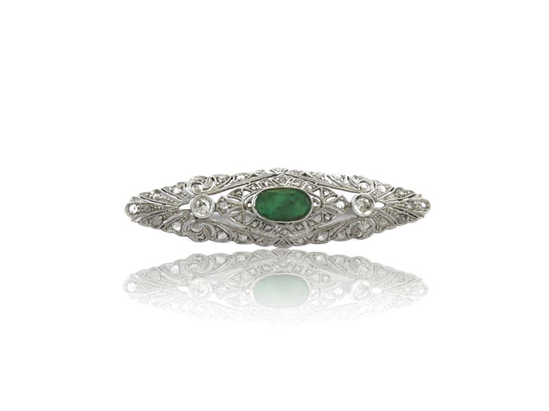 Spilla in Oro Bianco con Diamanti e Smeraldo