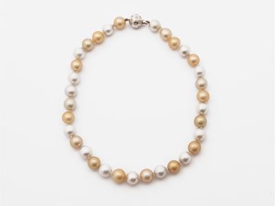 Torrini, Collana di Perle South Sea Bianche e Gold con Fermezza in Oro Bianco e Diamanti